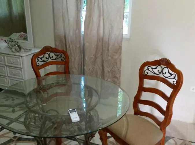 Grace Garden By Eminence Ent Bed & Breakfast 3*