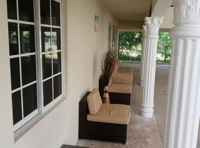 Grace Garden By Eminence Ent Bed & Breakfast 3*